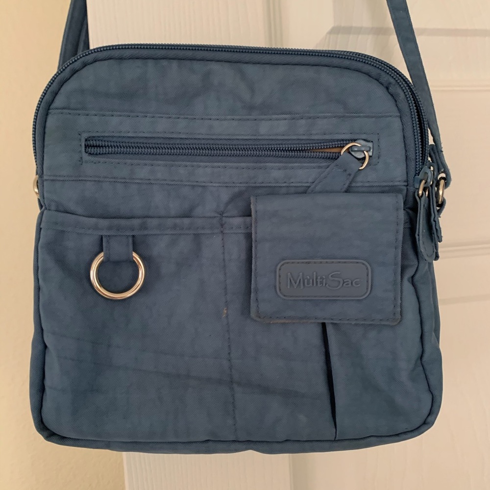 Multi Sak Crossbody Bag